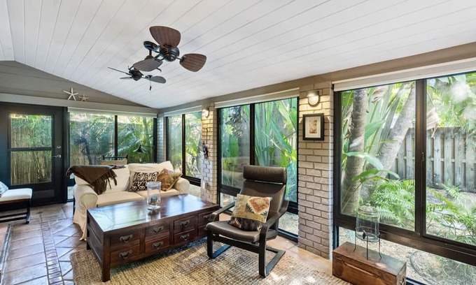 Tarpon River House | Fort Lauderdale home, minutes from Las Olas and beach, pet/family friendly
