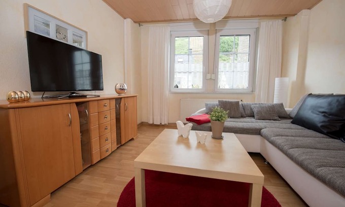 Zell Apartment | Apartment 'Petersberg' with Balcony and Wi-Fi