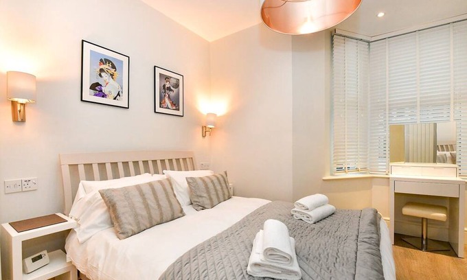 Pontcanna Apartment | Pass the Keys | 1 Bed Apartment with Parking