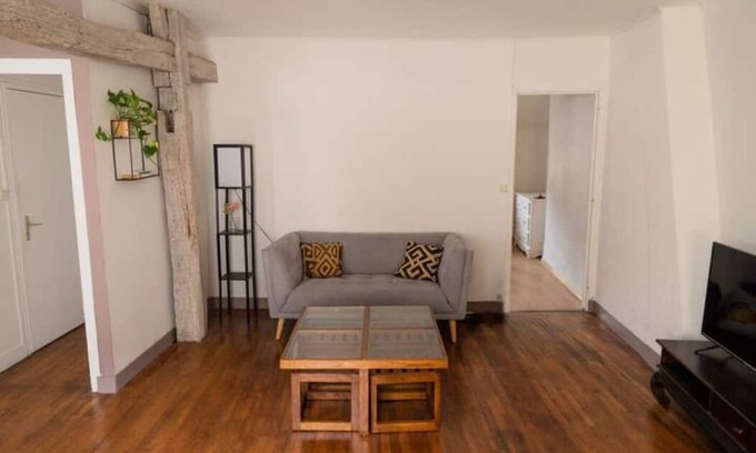 Beaugency Apartment | Gite en Centre Historique