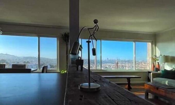 Portola House | 4br/3ba Amazing View/Luxury/Free Parking/85"TV