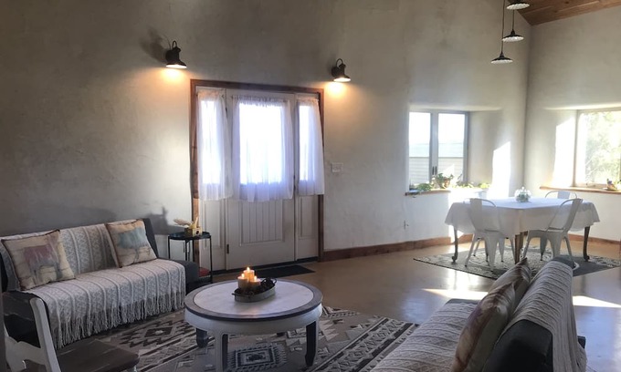Middletown Cottage | Strawbale Farmhouse in Middletown