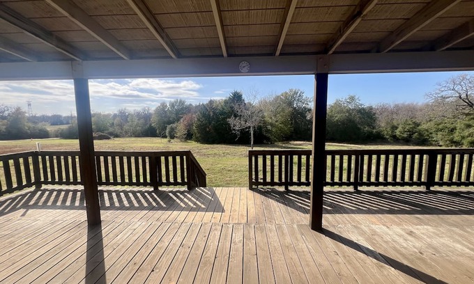 Lee County House | Nice Cozy 3/2 Home w/serene country atmosphere! Minutes to town!