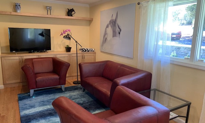 Lexington Hills Apartment | In-Law Unit at Ridge Ranch, Pet-Friendly