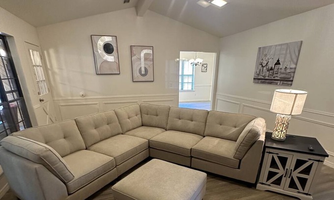 Amarillo House | Welcome Home to the Fulham House!