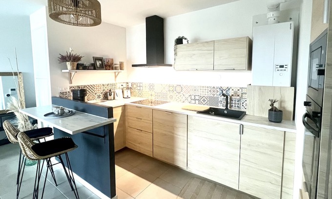 Cenon Apartment | Appartement Lumineux Avec Ascenseur, Proximité Transports en Commun