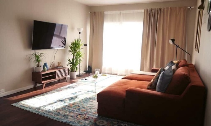 West Hollywood Bed & Breakfast | Luxury Oasis in WestHollywood:Free parking & pool