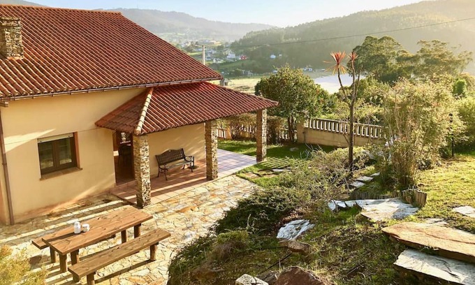 O Vicedo House | The Cliffs - Morandaina Beach
