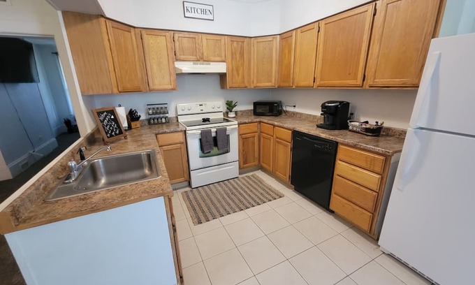Andover Apartment | Centrally located Andover Ohio - Pymatuning State Park / Lake