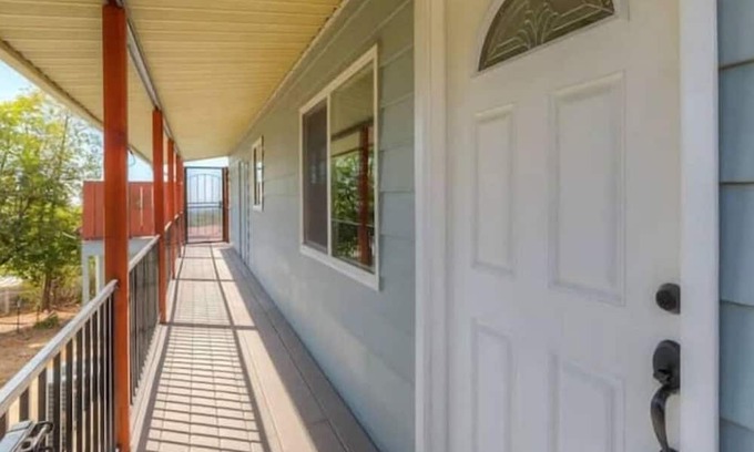 Oroville East House | Peaceful 2 Bedroom Home with a Breathtaking View