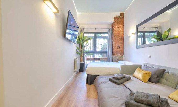 Imperial Apartment | La Latina-City Centre-WiFi-A/C-SmartTV