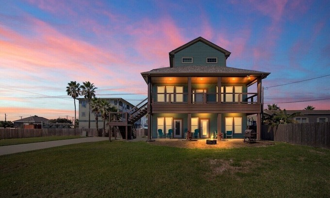 Shibui Sands House | Boat Parking|Oversized Yard|Pet Friendly|Fire Pit