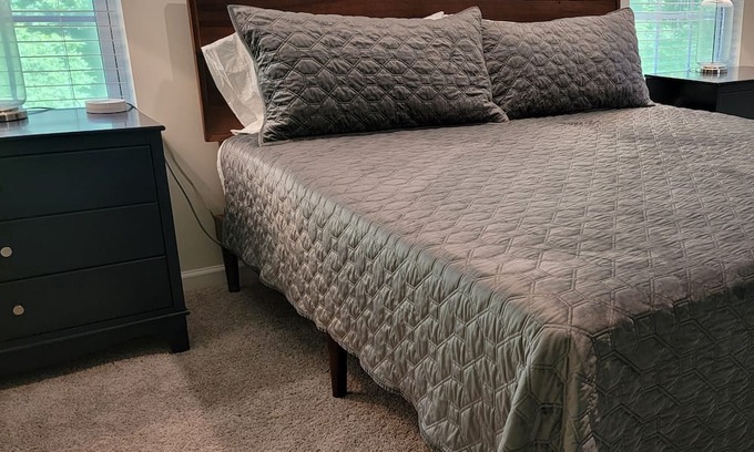 Charlotte House | A clean, peaceful, quiet place with in 25 minutes of Charlotte Douglas Airport