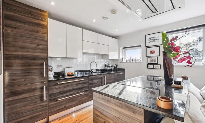 Munster House | Modern Fulham Three Bedroom Apartment