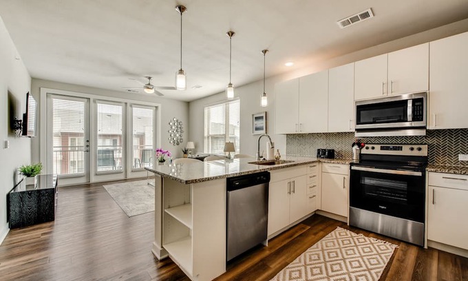 North Richland Hills Apartment | 25% OFF NRH030 - Upscale 2BD Apt. Pool, Medical Ctr- North Richland