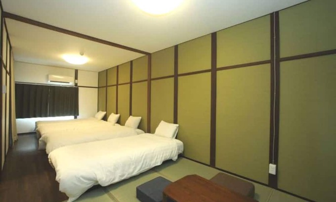 Ikuno House | 64 sqm Renovated Home 5 Minutes from Kitatatsumi Station Direct Access to Namba Kuromon Market - LIVING TERRACE HOUSE / Osaka Ōsaka