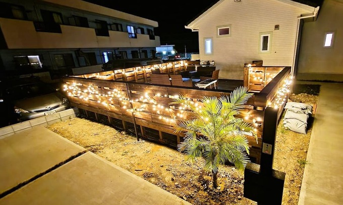 Ichinomiya House | Enjoy illuminations palm trees the majestic sea / Choseigun Chiba