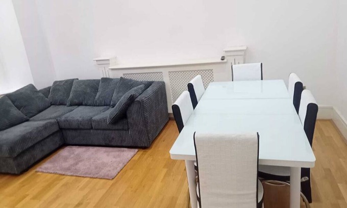 Wolverhampton Apartment | Charming 2-Bed Apartment in Wolverhampton