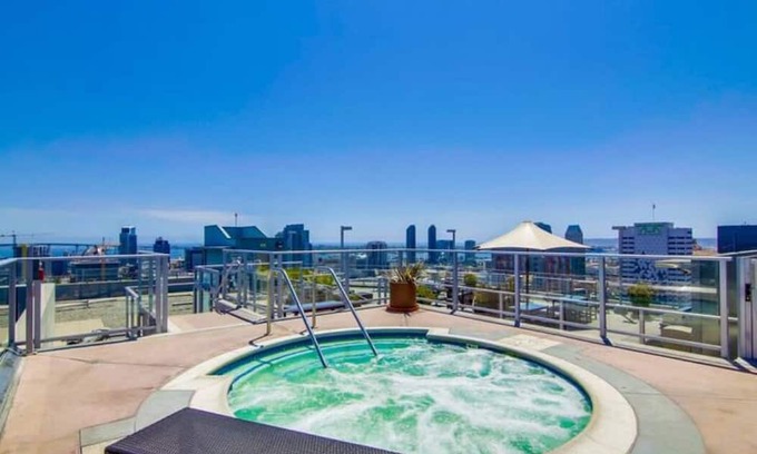 Civic Core Apartment | Stunning High-Rise Condo w Free Gym, Pool, Laundry
