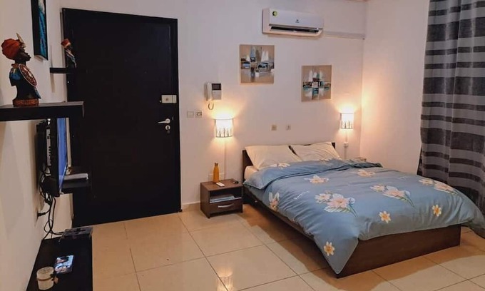 Cocody Apartment | Vrbo Property