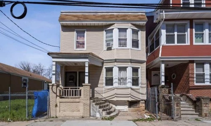 Weequahic House | Private Room in Newark2