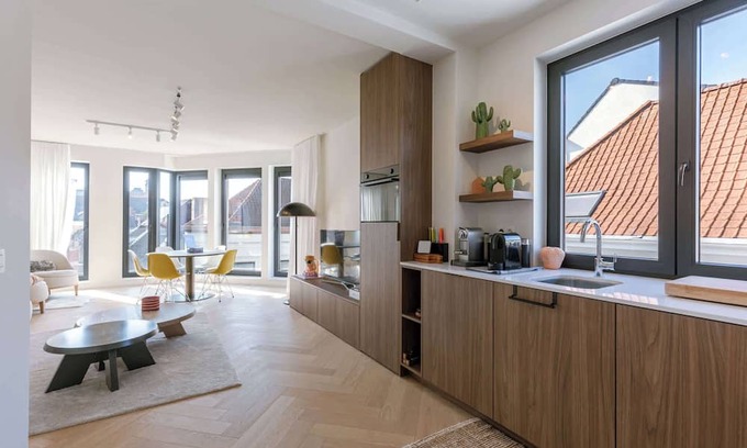 Ghent City Centre Apartment | The Sassy Summit - Chic Comfort, Views & Good Vibe