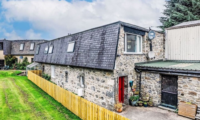East Lewiston House | Beautiful private villa for 8 people with TV, patio and panoramic view