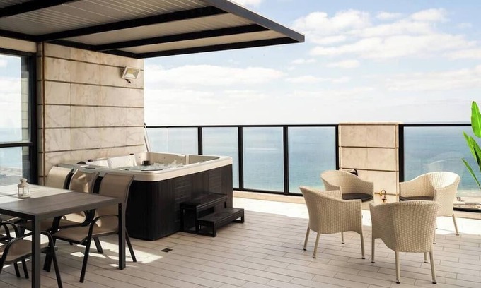 Bat Yam Apartment | Oַ&O Group- Luxury Penthouse Jacuzzi Sea 36 Floor