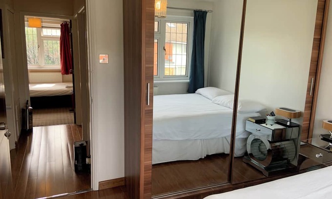 George Green Hotel | Bianca's House Hotel Heasthrow Airport