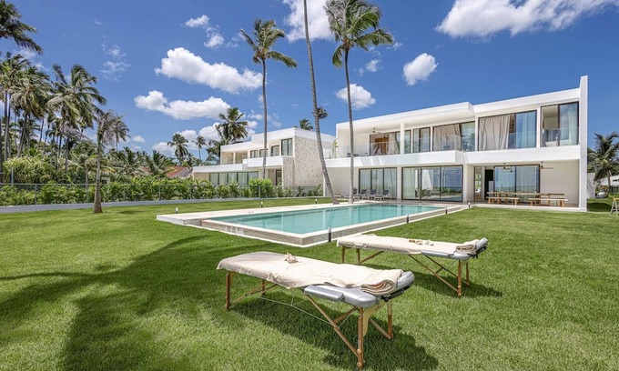 Las Terrenas Villa | A Tale of Luxury, Serenity, and Oceanfront Bliss