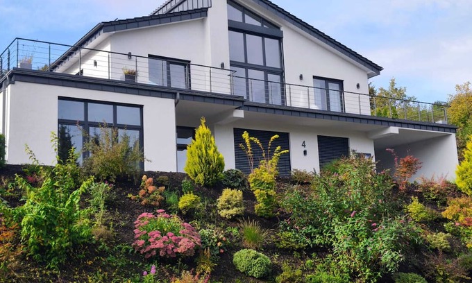 Drolshagen Apartment | Modern 2-room vacation apartment in a central, quiet location with separate entrance