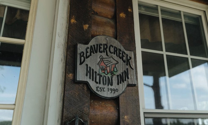 Squires Cabin | Rustic Elegance in the Ozarks — Stay at the Historic Hilton Inn