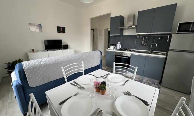 Prenestino-Centocelle Apartment | Interior 10 - Metro C