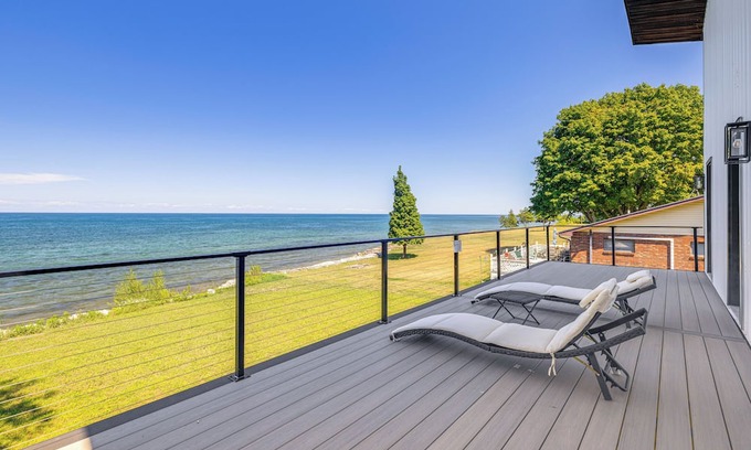 Waterport House | Lake Ontario Hideaway - Nature & Stillness Await!