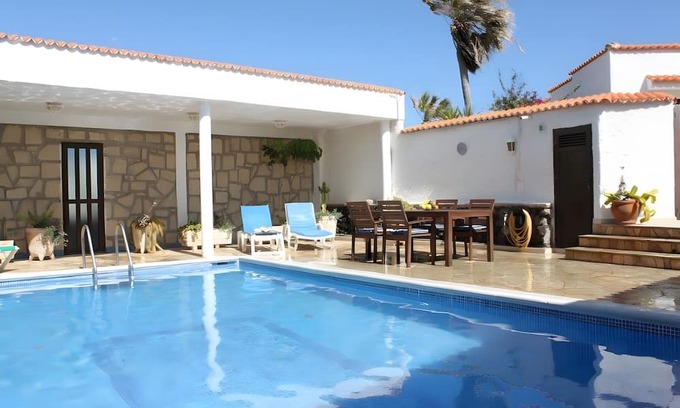 Arico Villa | Holiday Chalet 'Chalet Poris' with Sea Views, Private Pool and Wi-Fi