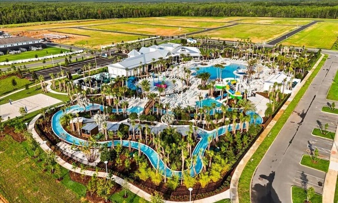 Clermont House | 5 Bedrooms/5 Bathrooms/Windsor Cay (16202CC)