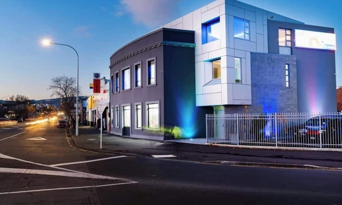 Dunedin City Centre Apartment | Entire 4 Room (2 x Studio, 2 x 1 bedroom) Boutique Hotel - Central Dunedin