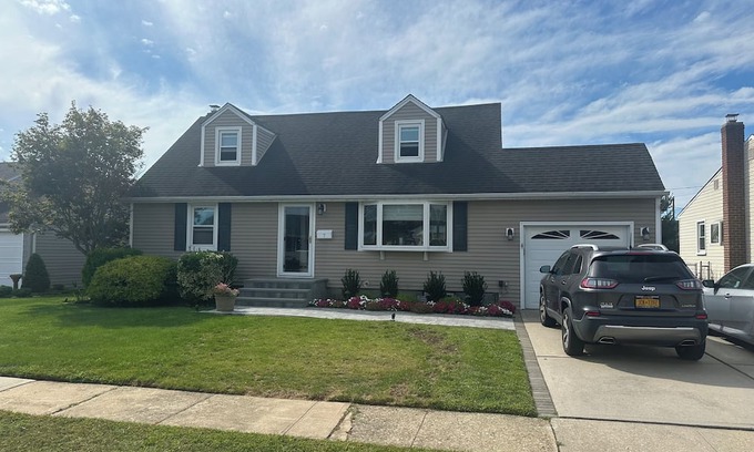 Hicksville House | Ryder Cup home less than 3 miles from the golf course