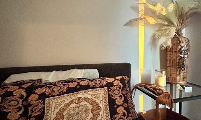 Broadbeach Waters House | Superb 3-bedroom house with AC in Broadbeach Waters