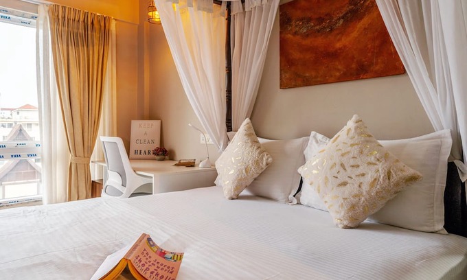 Nerul Apartment | White Feather Castle