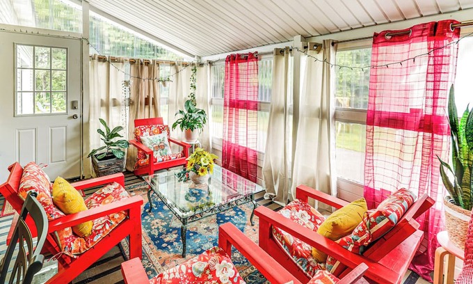 Crystal House | Family-Friendly Home w/Furnish Patio in Crystal!