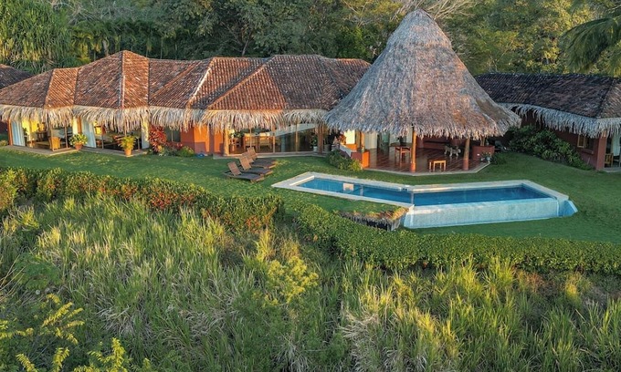 Islita House | Walk to the beach from 4 bedroom house w/ salt water infinity pool.