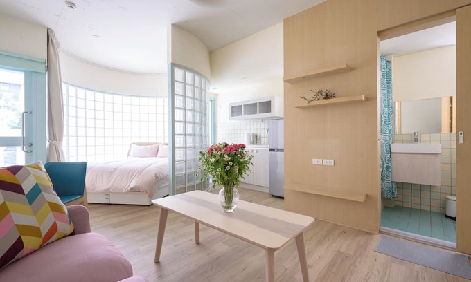 Songshan Apartment | Stylish 2F Large Studio, Taipei, Elevator, AC, 1 unit in a floor, Walk to MRT