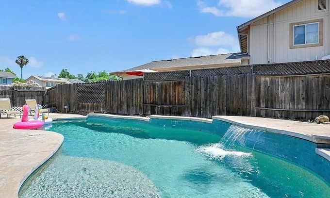 Citrus Heights House | Citrus Retreat with Pool