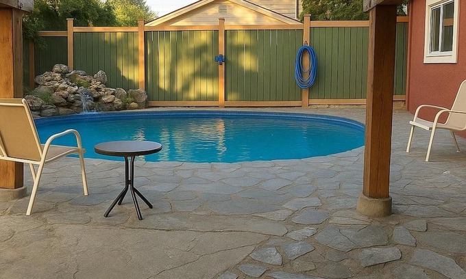 Saanich East Bed & Breakfast | Melrose Place Poolside Hideaway Basement Suite Sleeps 6+
