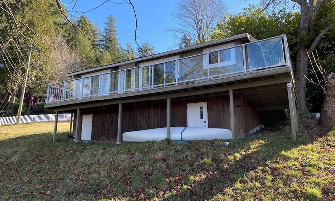Keats Island House | Keats Island Paradise - Mission Cottage