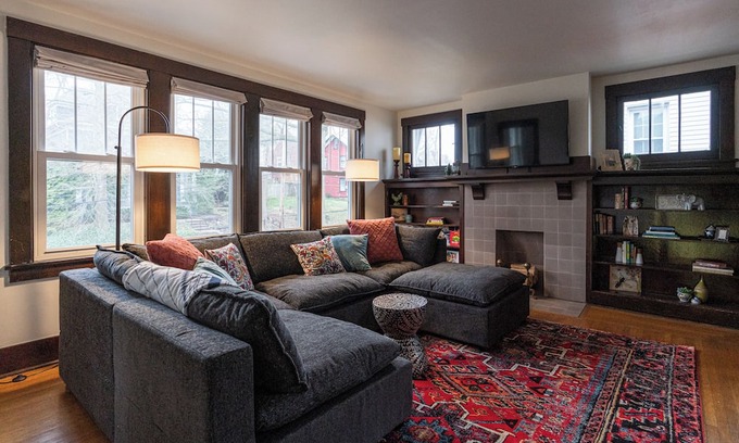 Edgewood House | Spacious 2BR in Quiet Duplex | Near CMU | Frick Park | Downtown