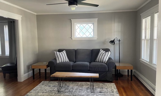 Melrose House | Super Family Friendly home - Sleeps 5. Close to Boston and Salem MA