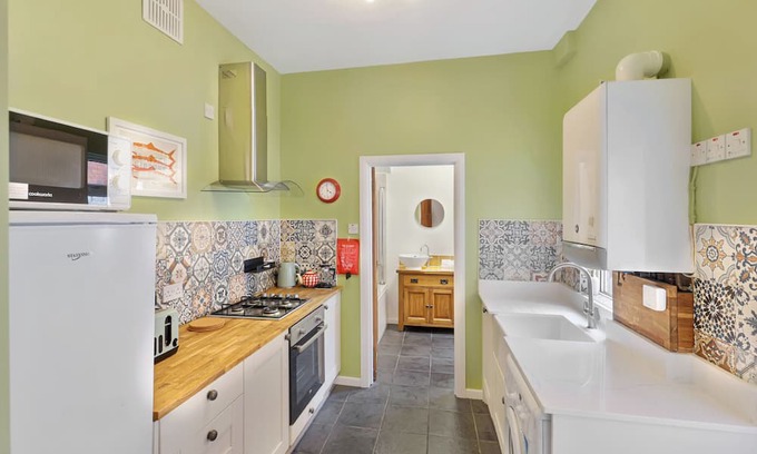 Heaton Apartment | Properties Unique Rothbury