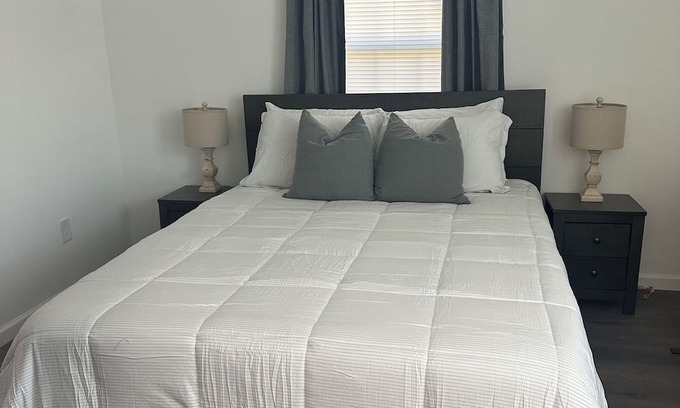Higgston Cottage | Spacious newly remodeled 2-bed 2 bath - 8 miles from Brewton Parker University
